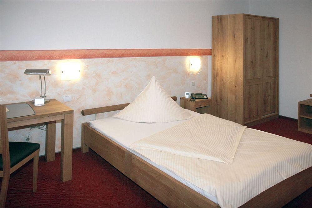 Hotel Flora Dormagen Ngoại thất bức ảnh