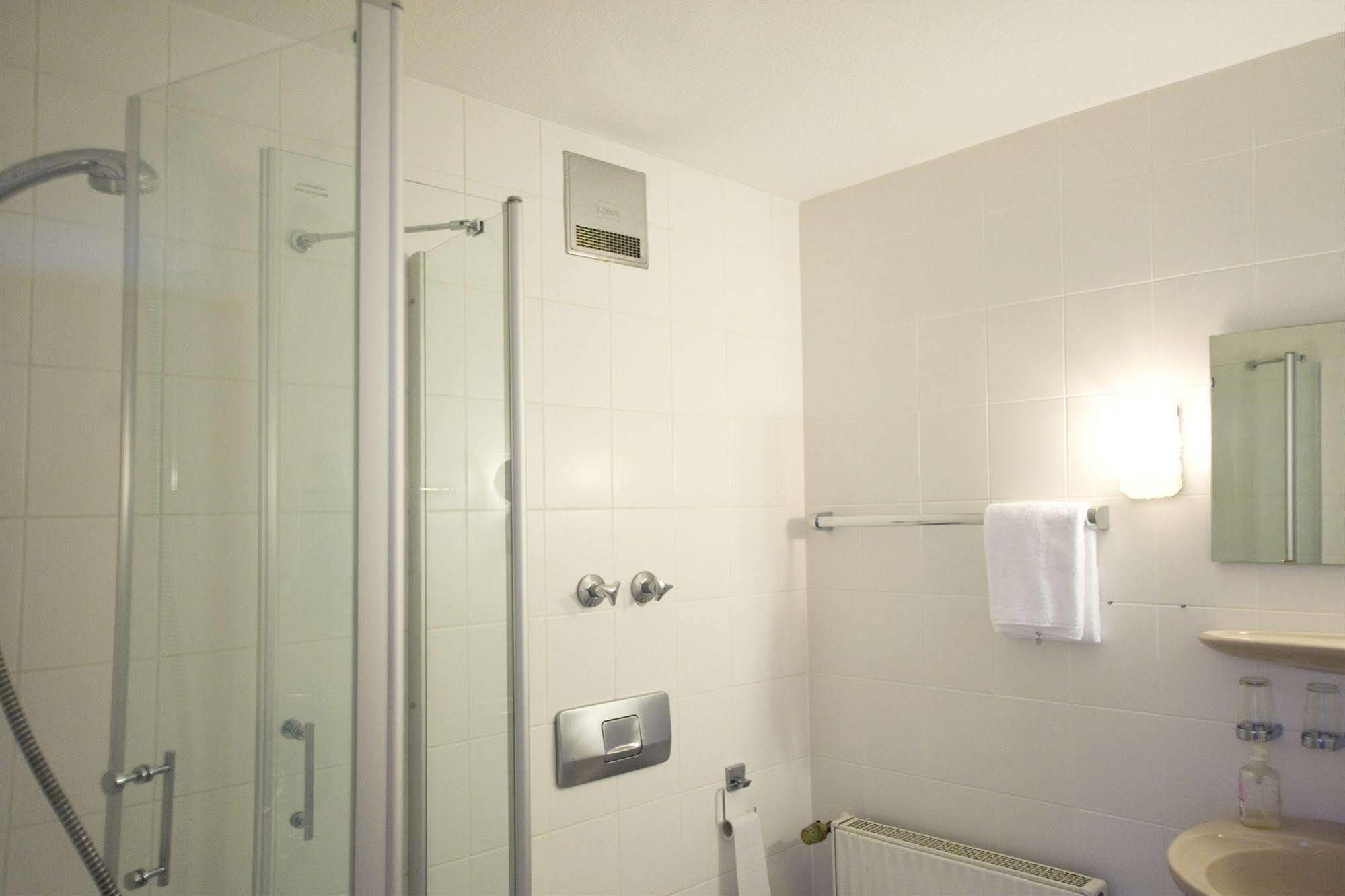 Hotel Flora Dormagen Ngoại thất bức ảnh