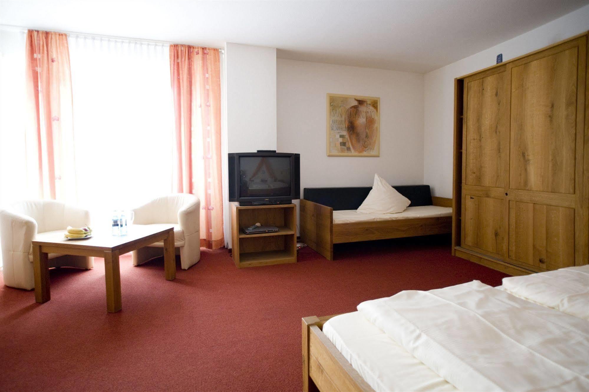 Hotel Flora Dormagen Ngoại thất bức ảnh