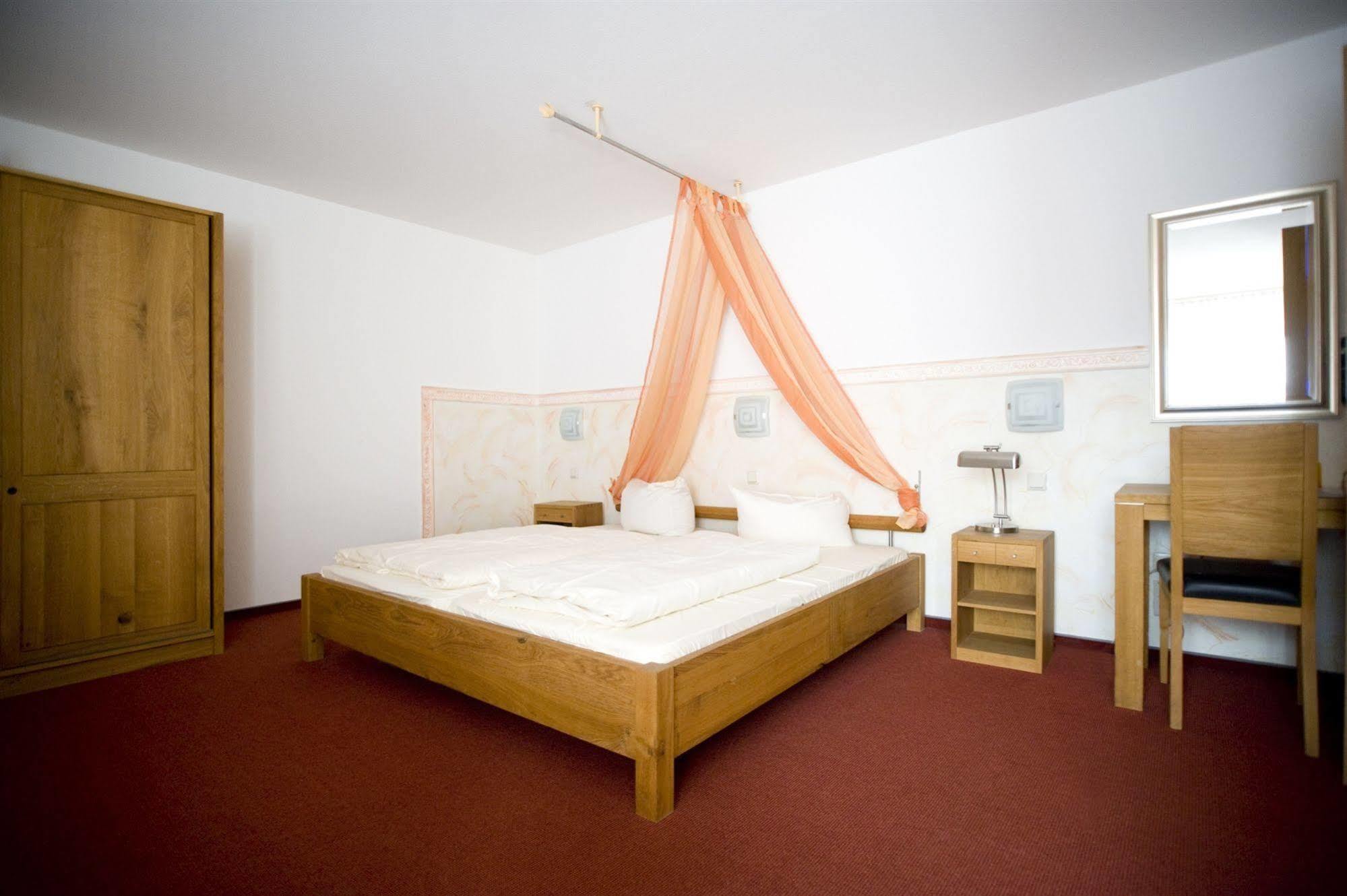 Hotel Flora Dormagen Ngoại thất bức ảnh